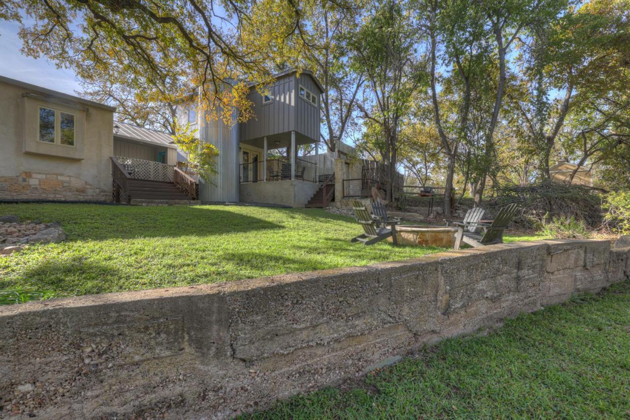 406 Lodge-A: Hot-Tub & 2 Blks To Main St Fredericksburg Exterior photo